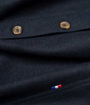 Tonton et Fils - La sur-chemise homme «Émile» marine fabriquée en France - Zoom sur la boutonnière 