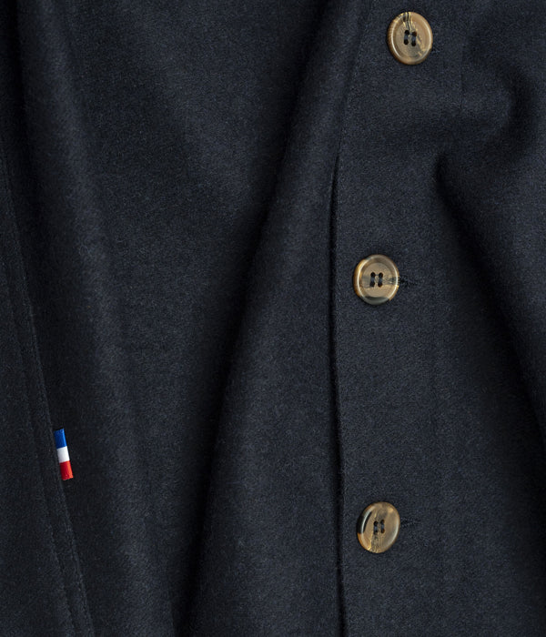 Tonton et Fils - La sur-chemise homme «Émile» marine fabriquée en France - Vue de la boutonnière