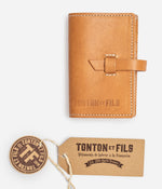 Tonton et Fils - Le portefeuille "Tonton" miel clair - Vue générale avec son étiquette