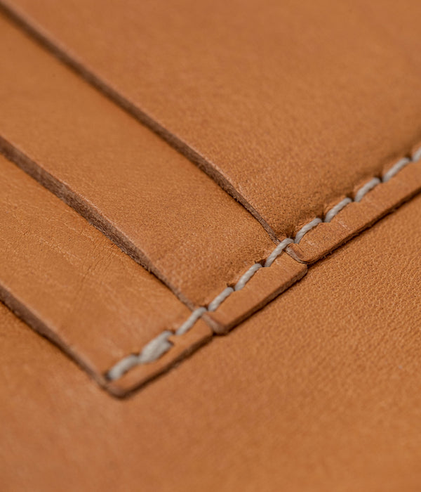 Tonton et Fils - Le portefeuille "Tonton" miel clair - Zoom sur les coutures intérieures