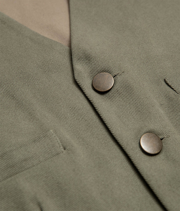 Tonton et Fils - Le veston homme «Auguste» Lovat dos Kaki - Fabriqué en France - Vue  sur la boutonnière