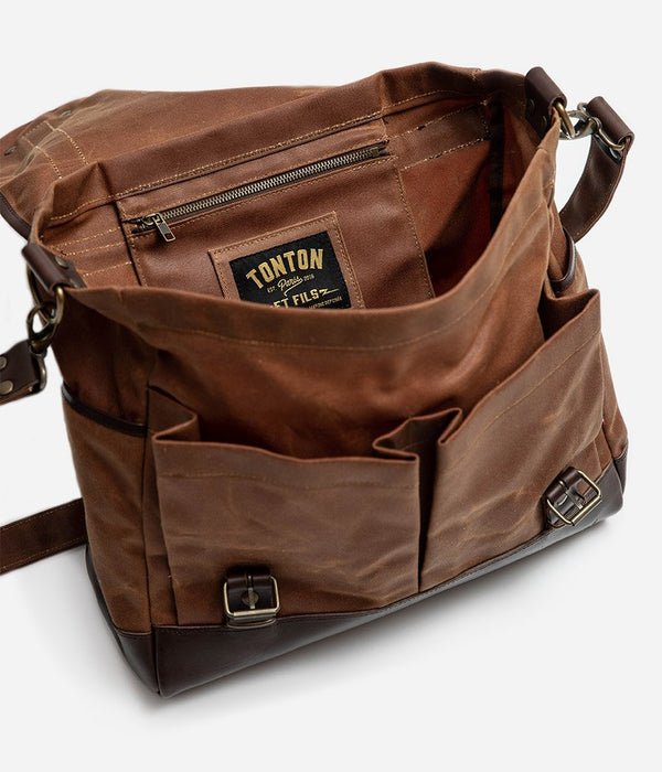 La besace «Tonton» canvas waxé camel / cuir brun