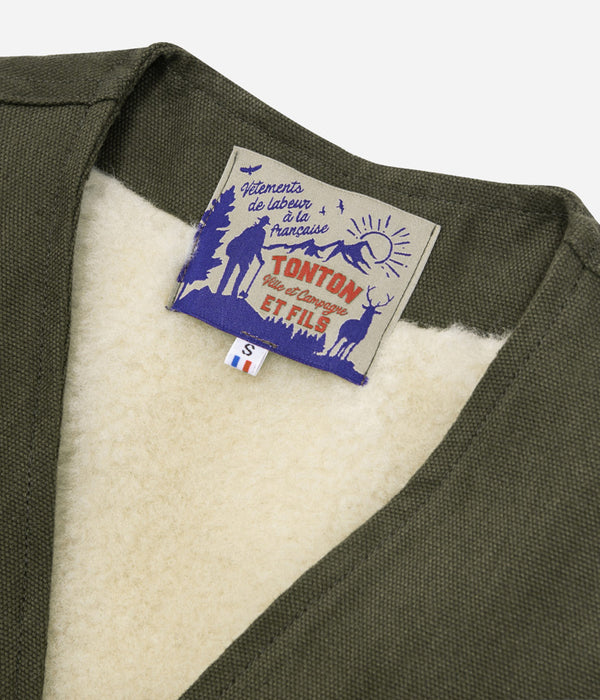 Tonton et Fils - Le gilet homme «Jeannot» doublé mouton - Kaki - Fabriqué en France - Vue de l'encolure