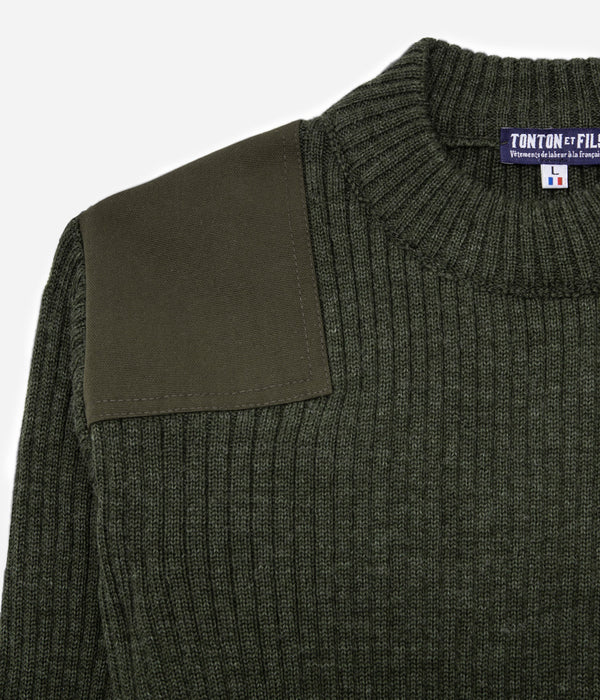 Tonton et Fils - Le pull homme « Commando» kaki fabriqué en France - Vue sur l'empiècement d'épaule