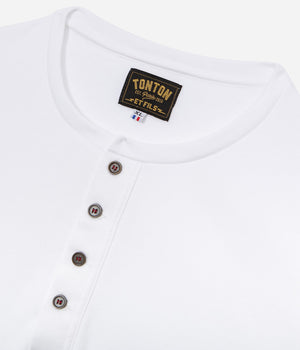 Tonton et Fils - Le tee-shirt homme manches longues "Henley" - Blanc - Fabriqué en France - Vue sur l'encolure