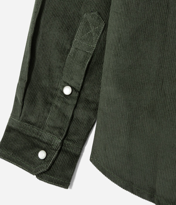 Tonton et Fils - La chemise Homme «Jimmy» velours Olive fabriquée en France - Vue sur un poignet
