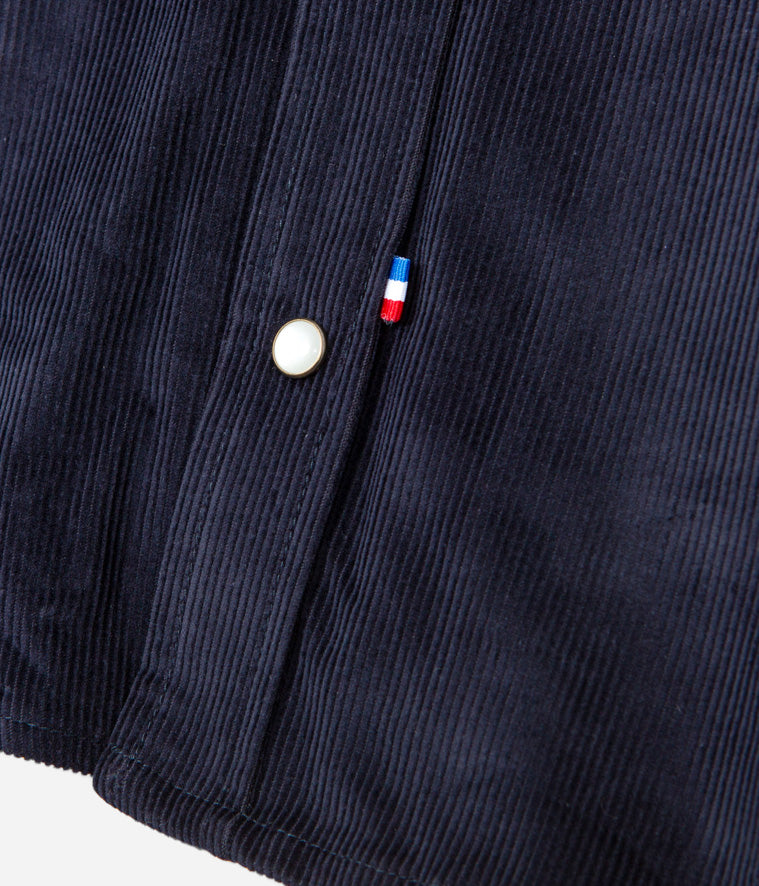 Tonton et Fils - La chemise Homme «Jimmy» velours Marine fabriquée en France - Vue sur le bas de la boutonnière
