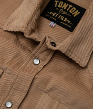 Tonton et Fils - La chemise «Jimmy» twill velours beige - Fabriquée en France - Zoom sur le col