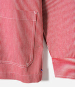 Tonton et Fils - La veste femme "L'Ouvrière" de l'Ouvrière Moderne - Denim Hickory rouge et écru - Fabriquée en France - Vue sur le poignet et la poche avant