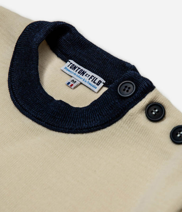 Tonton et Fils - Le pull Ouessant - Marine écru - Tricoté en France - Zoom sur l'encolure