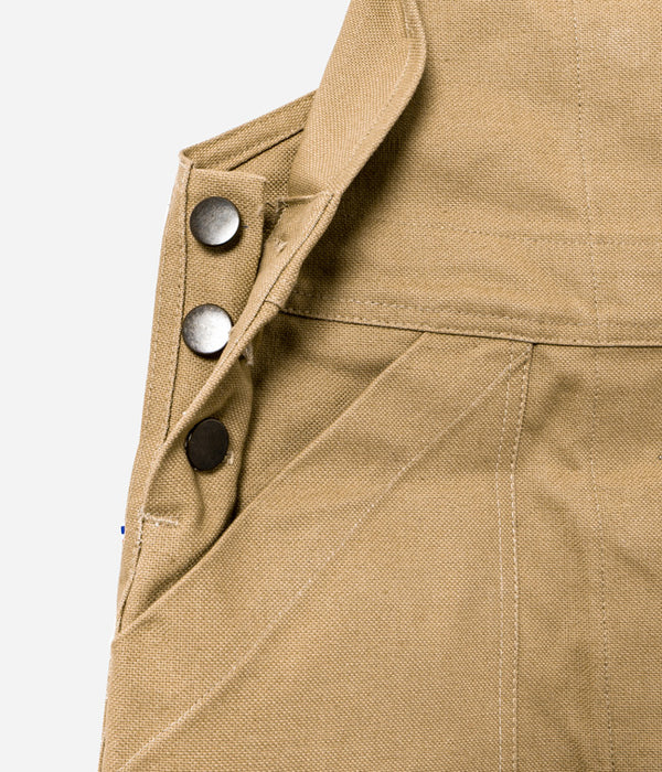 Tonton et Fils - Salopette femme «Billie» Tan de l'Ouvrière Moderne - Fabriquée en France - Vue boutonnière latérale