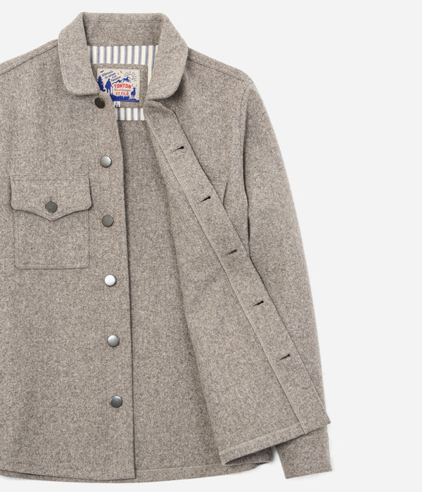 La sur-chemise homme «Émile» laine vierge beige - Vue de devant