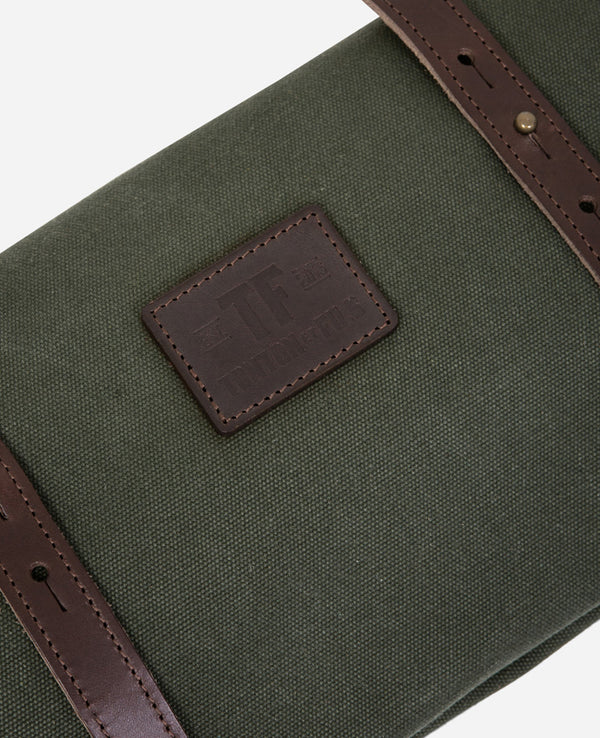 Tonton et Fils - La trousse à outils « Roll up » Canvas waxé Kaki fabriquée en France - Zoom sur l'écusson
