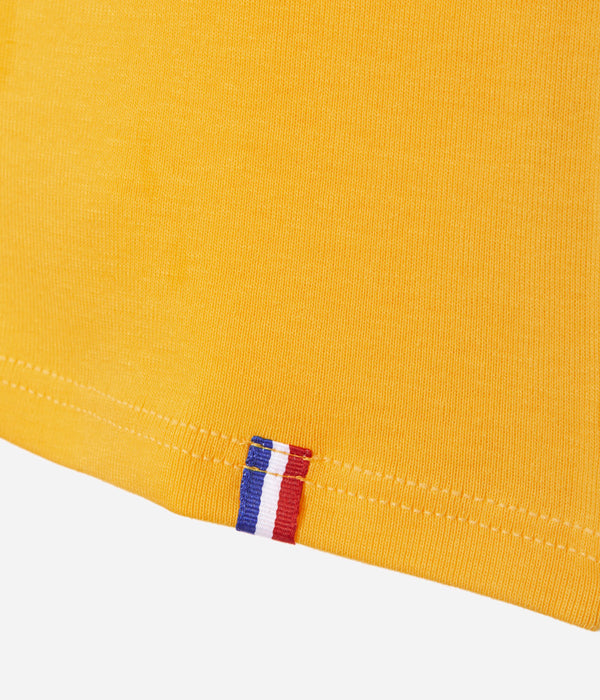 Tonton et Fils - Le tee-shirt homme «Vêtement de Labeur» Jaune et Rouge fabriqué en France - Vue sur le macaron France